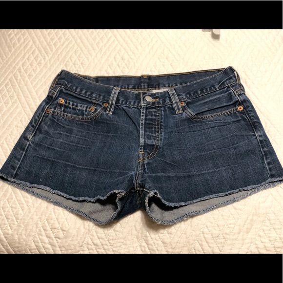 Levi Denim Shorts - Picture 1 of 2